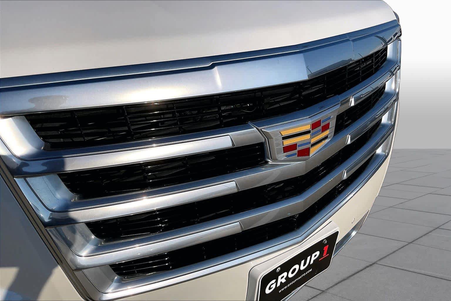 Used 2017 Cadillac Escalade Luxury RWD image 29