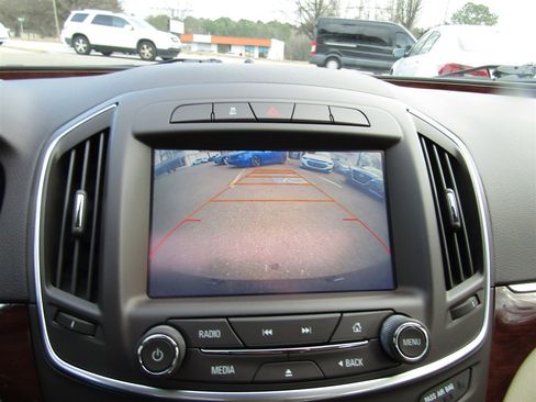 Used 2016 Buick Regal image 31