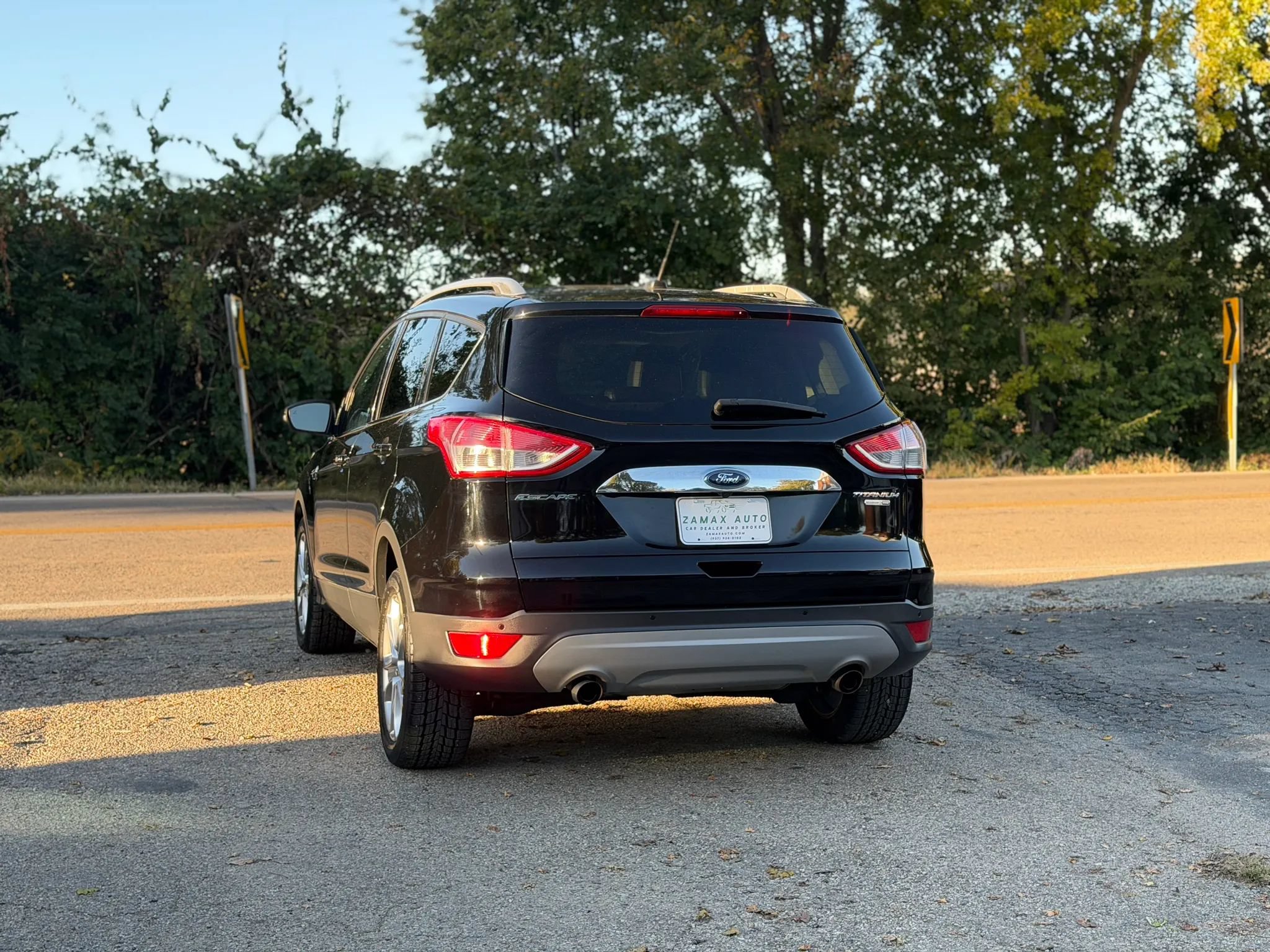 Used 2016 Ford Escape Titanium w/ Equipment Group 301A AWD/4WD image 12