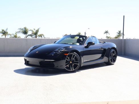 Certified 2024 Porsche 718 Boxster RWD image 5