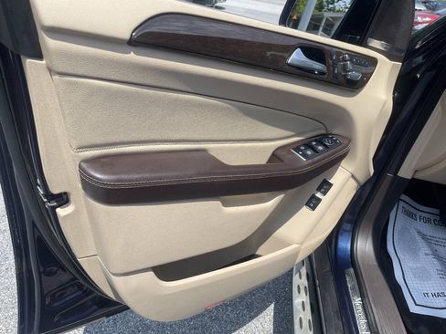 Used 2017 Mercedes-Benz GLS 450 4MATIC image 12