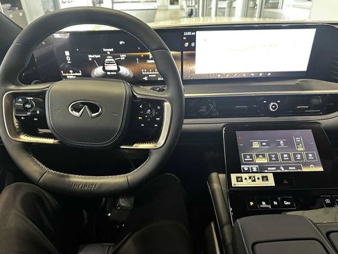 New 2026 INFINITI QX80 4WD image 9
