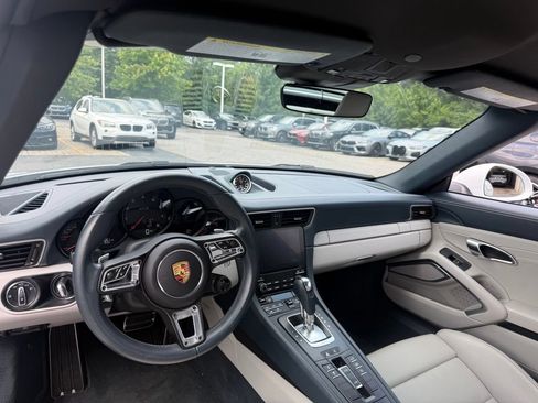 Used 2019 Porsche 911 Targa 4 GTS AWD/4WD image 10