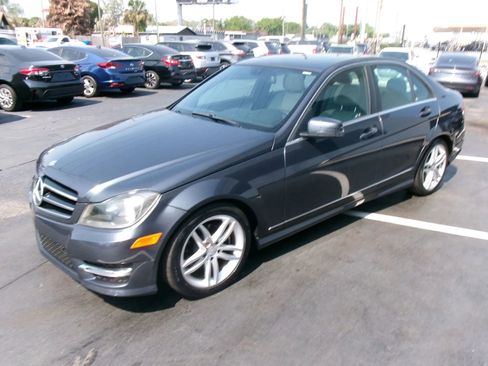 Used 2014 Mercedes-Benz C 250 Sedan image 10