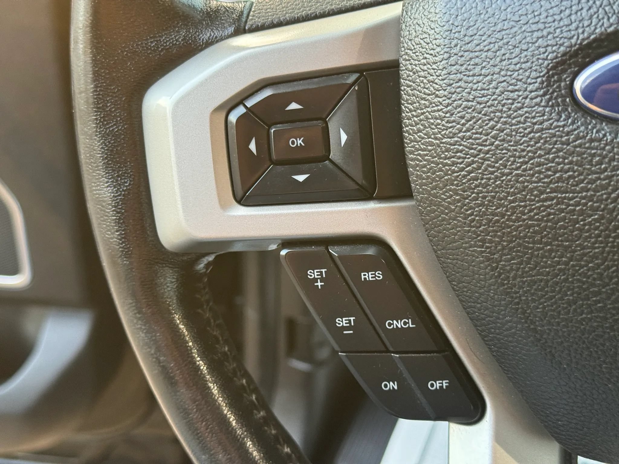Used 2017 Ford F350 Lariat AWD/4WD image 35