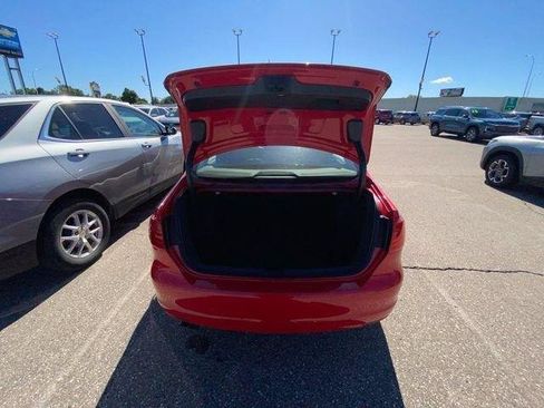 Used 2014 Volkswagen Jetta SE FWD image 26