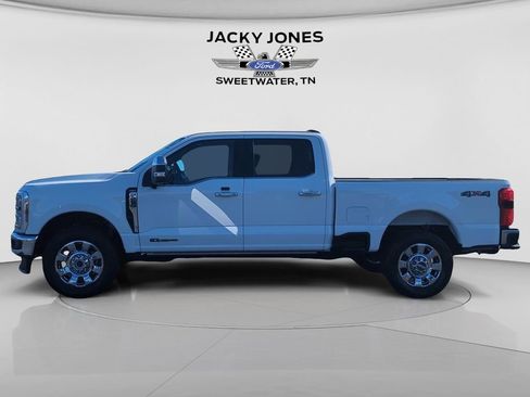 Used 2025 Ford F250 Lariat w/ Lariat Ultimate Package AWD/4WD image 2