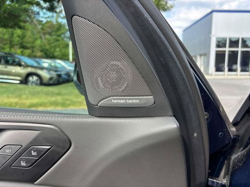 Used 2025 BMW X5 xDrive50e w/ Climate Comfort Package AWD/4WD image 17
