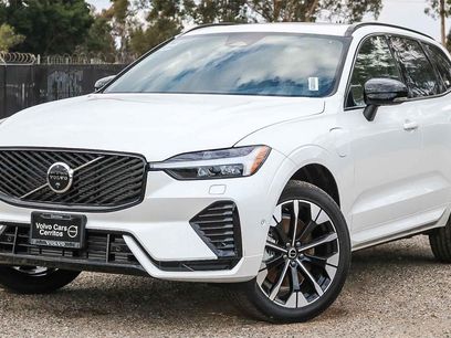 New 2026 Volvo XC60 T8 Plus w/ Climate Package PRO