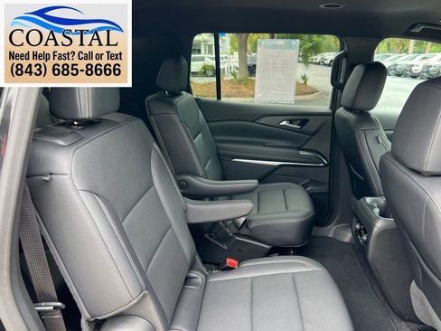 Used 2025 Chevrolet Traverse LT AWD/4WD image 22
