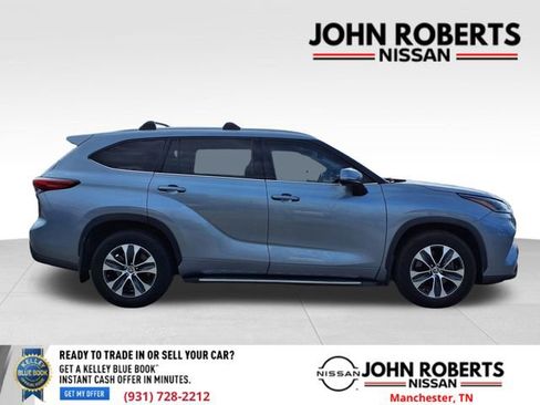 Used 2021 Toyota Highlander XLE image 28