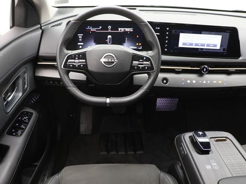 Used 2024 Nissan Ariya AWD image 14