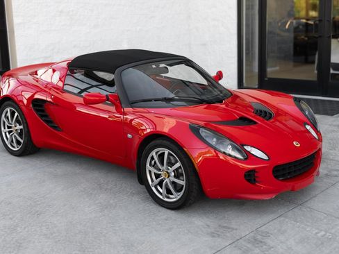Used 2005 Lotus Elise RWD image 2