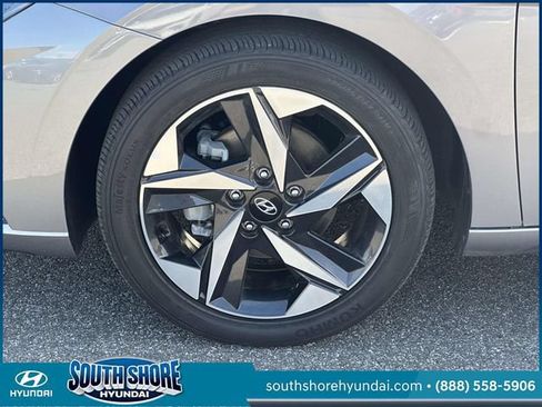 Certified 2023 Hyundai Elantra SEL w/ Convenience Package FWD image 9