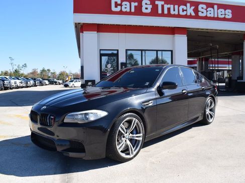 Used 2013 BMW M5 image 1