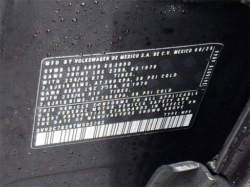 New 2026 Volkswagen Taos SE image 11