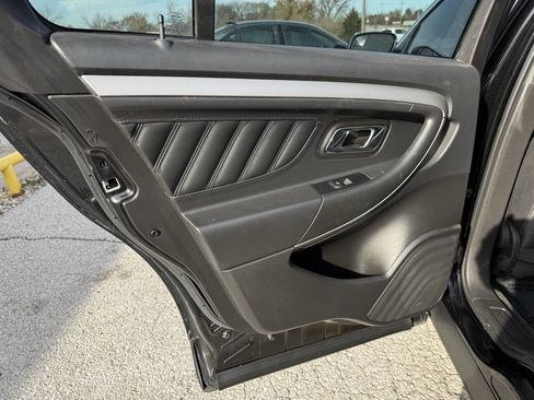 Used 2013 Ford Taurus SEL image 22