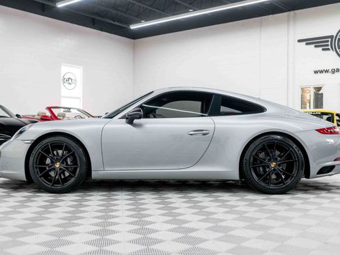 Used 2019 Porsche 911 Carrera T RWD image 11