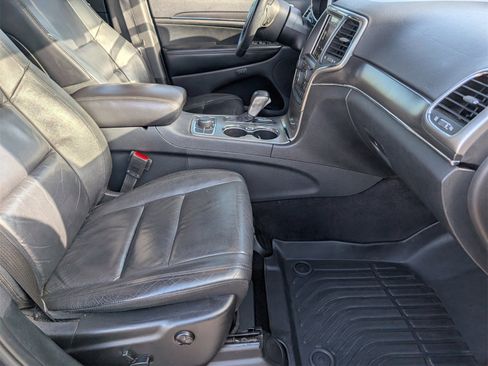 Used 2018 Jeep Grand Cherokee Limited image 29