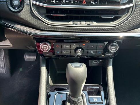 New 2025 Jeep Compass Limited w/ Sun and Sound Group image 19