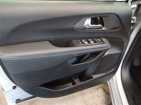 New 2026 Chrysler Voyager LX image 29