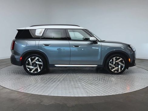 Used 2025 MINI Cooper Countryman SE w/ Comfort Package Max AWD/4WD image 9