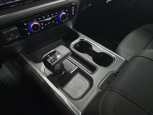 New 2026 GMC Sierra 1500 SLT w/ SLT Premium Package AWD/4WD image 23