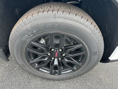 New 2025 GMC Sierra 1500 Pro w/ Graphite Edition image 14