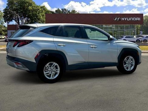 New 2026 Hyundai Tucson SE image 5