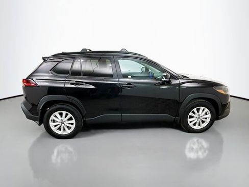 Used 2026 Toyota Corolla Cross LE FWD image 8