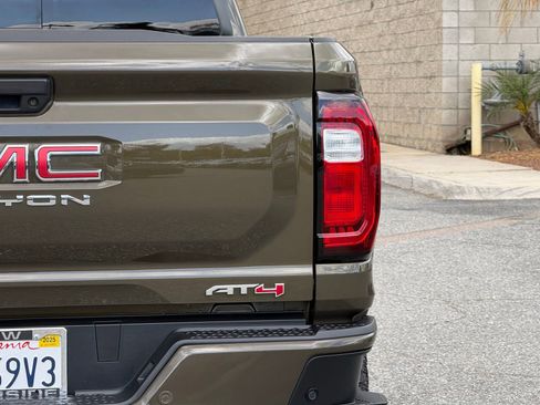 Used 2023 GMC Canyon AT4 w/ AT4 Premium Package AWD/4WD image 14