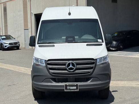 New 2025 Mercedes-Benz Sprinter 2500 image 4