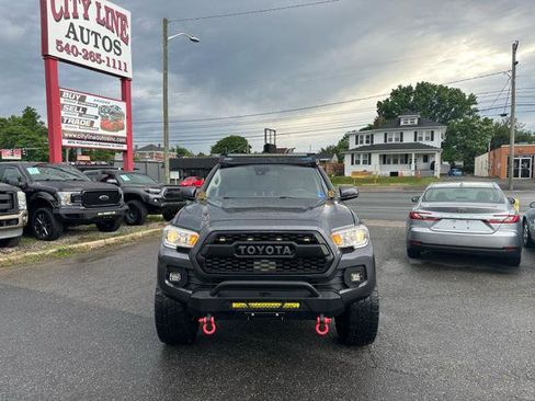 Used 2020 Toyota Tacoma SR AWD/4WD image 3