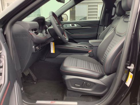 New 2026 Ford Explorer ST-Line AWD/4WD image 8