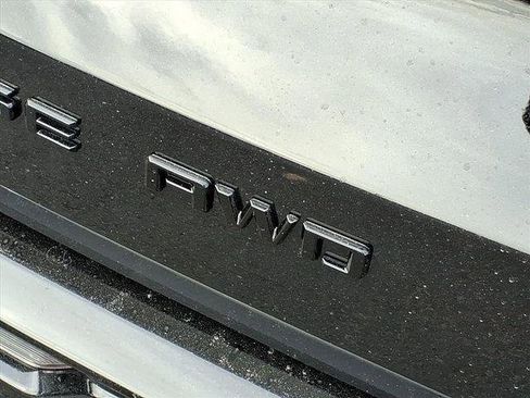 New 2026 Chevrolet Traverse RS image 6