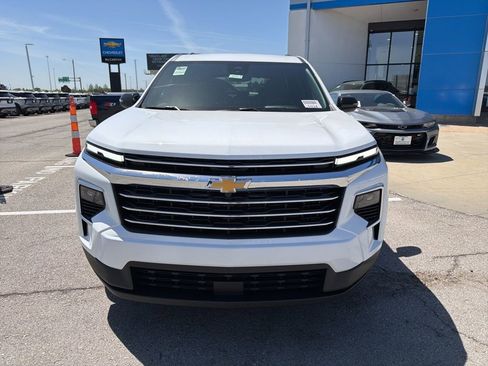 New 2026 Chevrolet Traverse LT FWD image 8