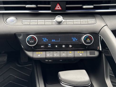 New 2026 Hyundai Elantra Limited image 9