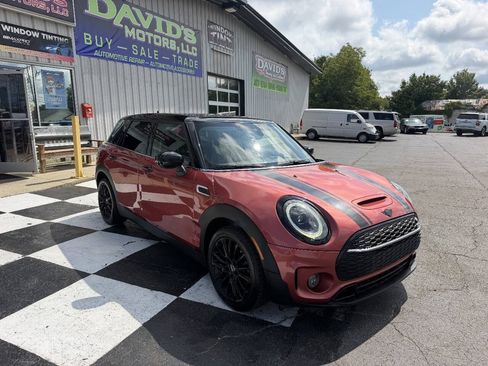 Used 2024 MINI Cooper Clubman S w/ Signature Upholstery Package FWD image 4