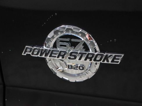 Used 2016 Ford F250 Lariat w/ Lariat Ultimate Package AWD/4WD image 32