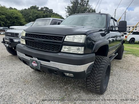 Used 2005 Chevrolet Silverado 2500 LT w/ Heavy-Duty Power Package AWD/4WD image 3