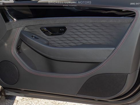 Used 2025 Bentley Continental GT Speed image 17