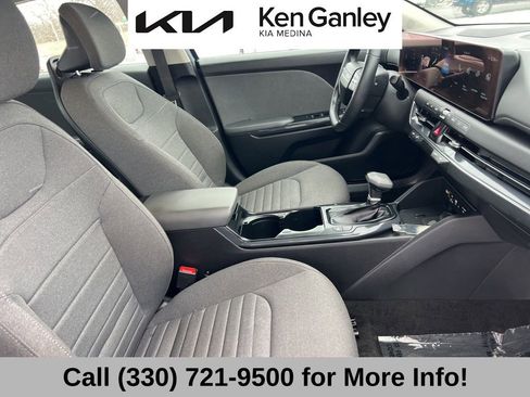Used 2025 Kia K4 EX image 60
