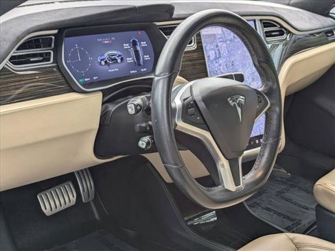 Used 2015 Tesla Model S 85D image 10