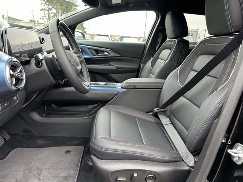 New 2026 Chevrolet Equinox EV LT image 21