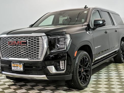 Used 2023 GMC Yukon XL Denali w/ Max Trailering Package AWD/4WD image 5