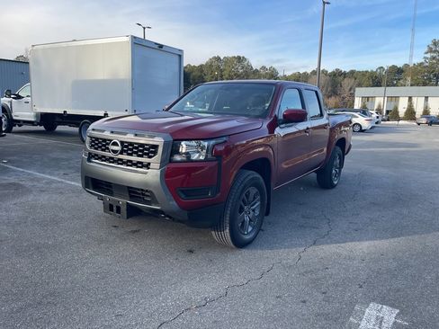 Certified 2025 Nissan Frontier SV image 2