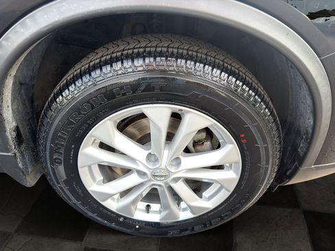 Used 2016 Nissan Rogue SV AWD/4WD image 11