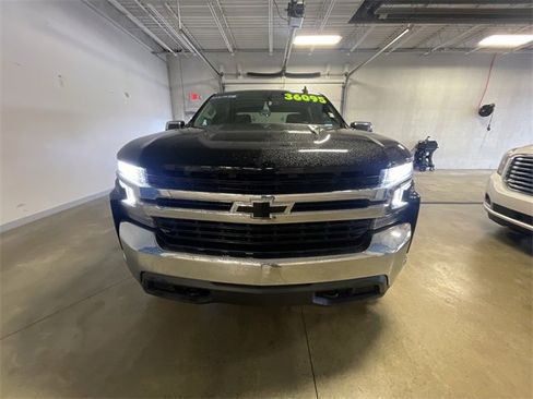 Used 2022 Chevrolet Silverado 1500 LT image 3
