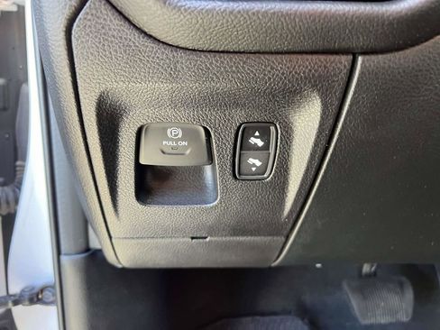 Certified 2021 RAM 1500 Laramie image 25