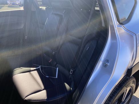 Used 2022 Nissan Rogue SL w/ SL Premium Package image 31